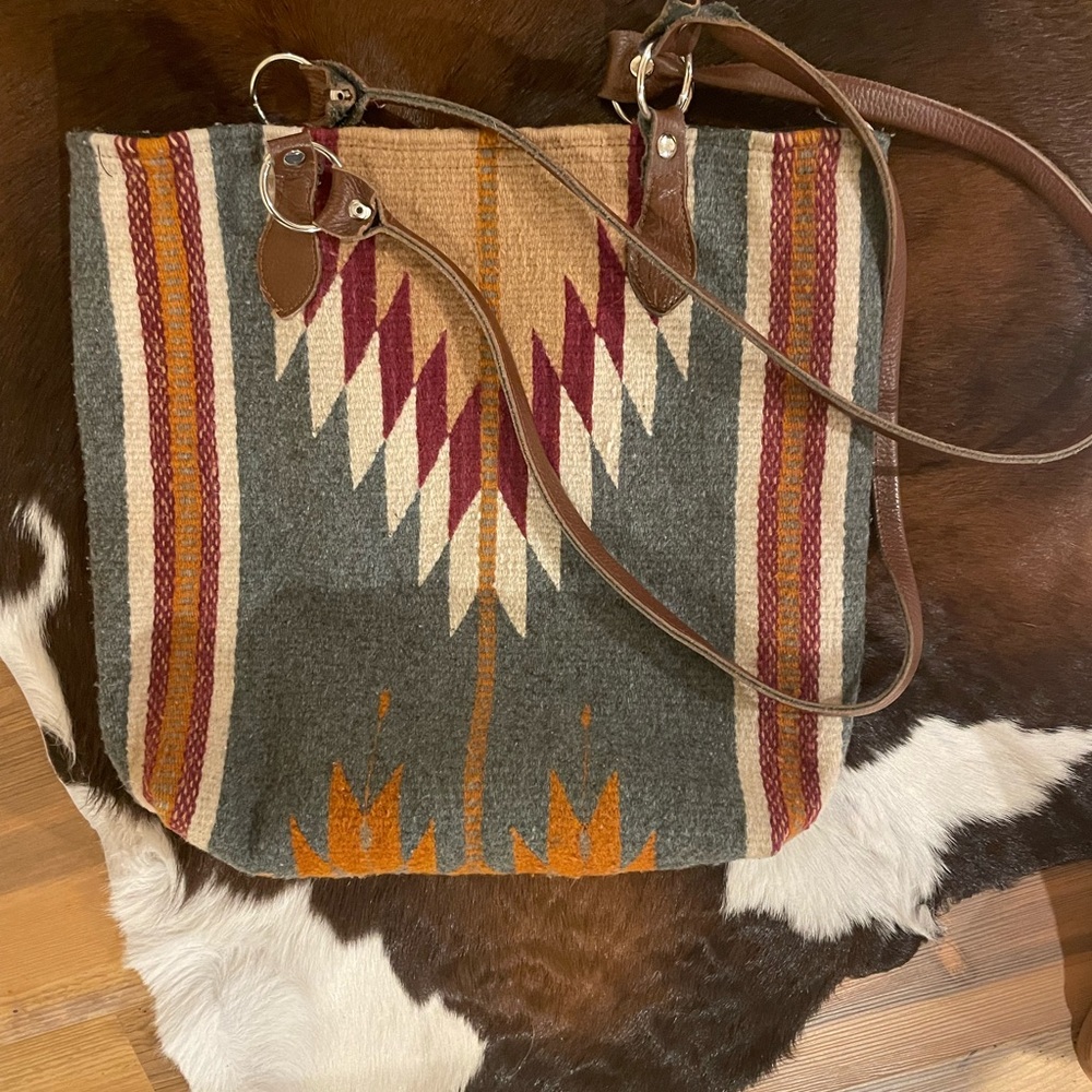 Navajo Pattern Purse - Picture 8 of 10
